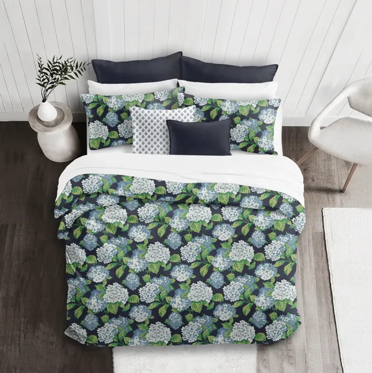 6ix Tailors Fine Linens Midnight Garden Navy Comforter Set