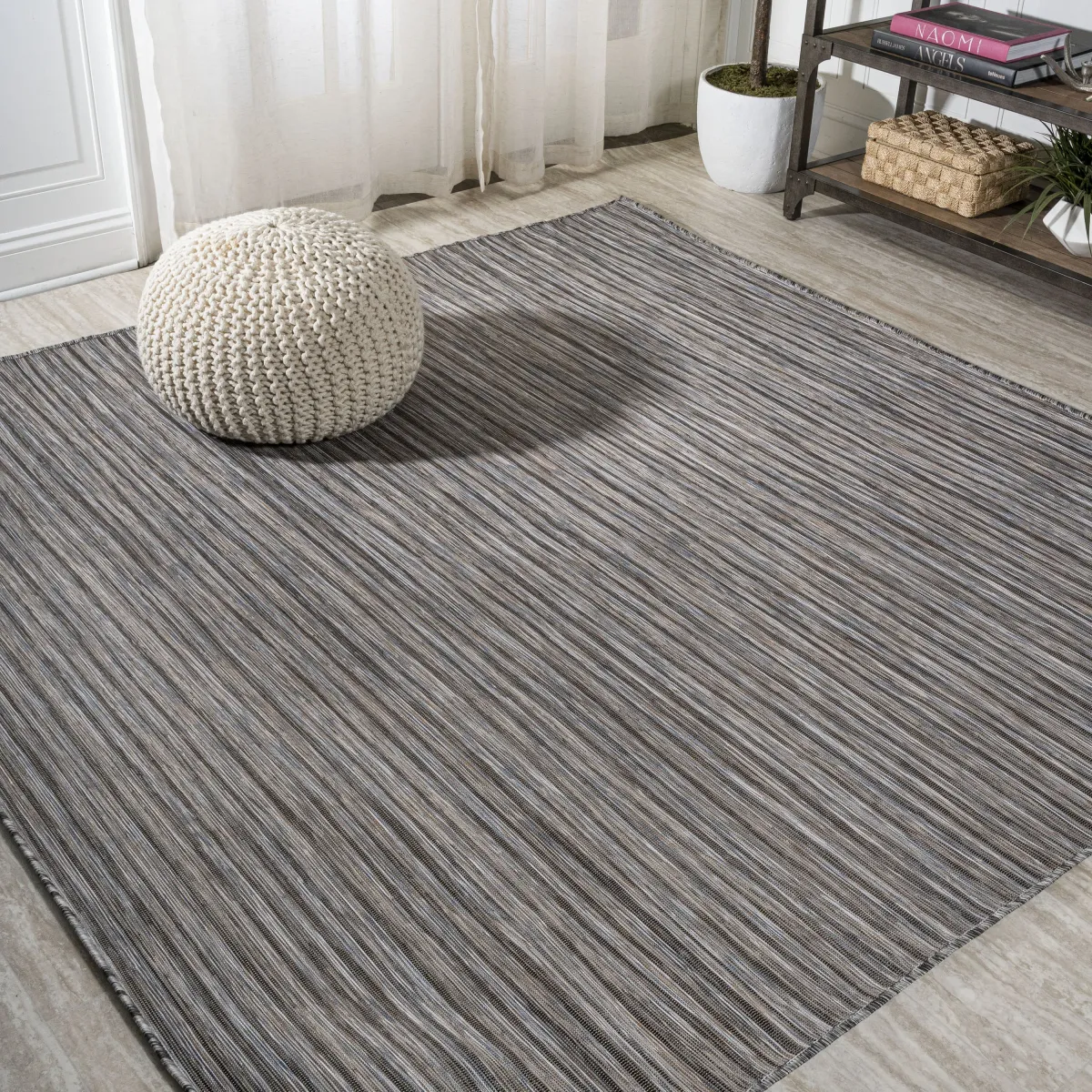 Finn Modern Farmhouse Pinstripe Round Area Rug