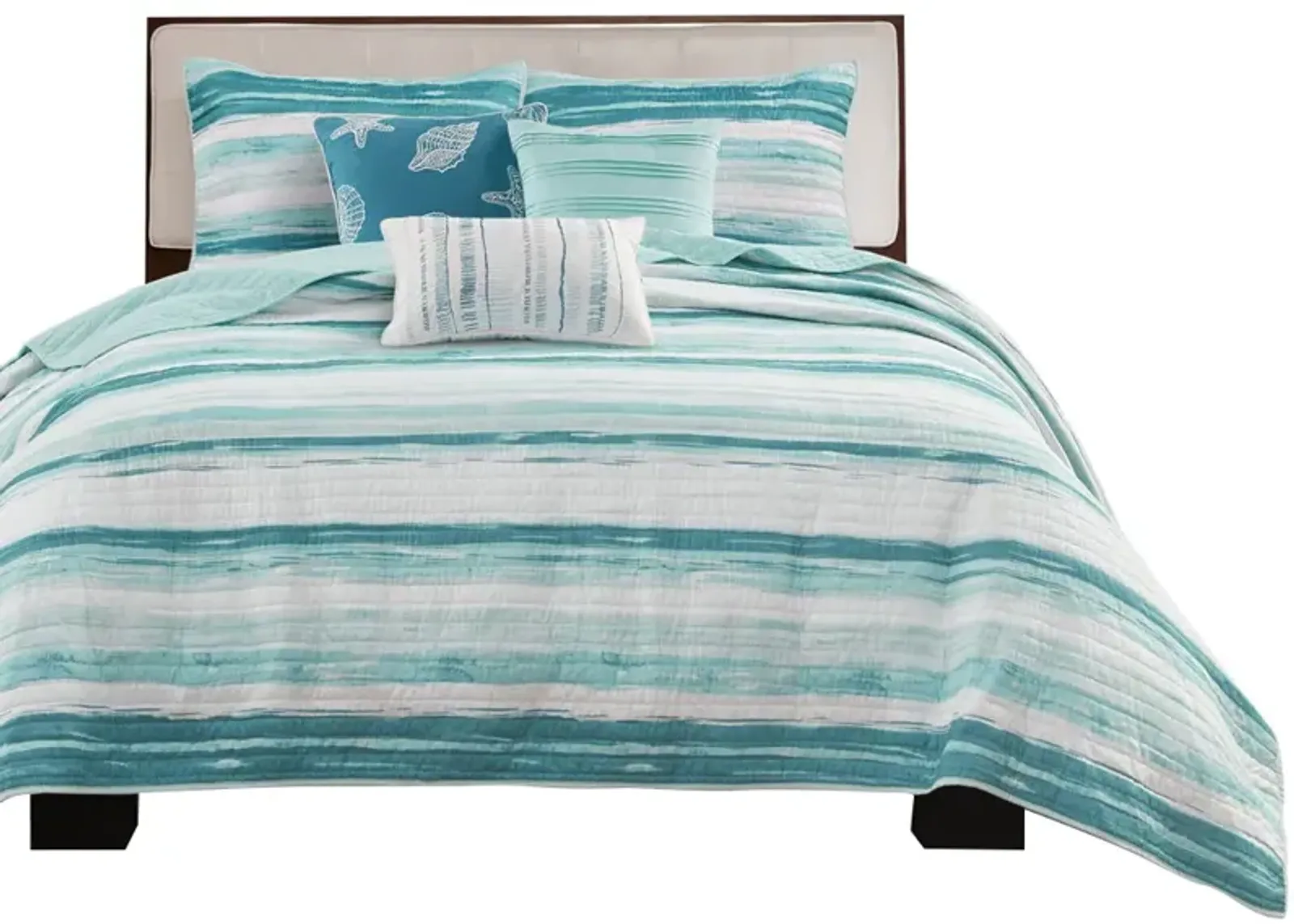 Gracie Mills Javier Coastal Watercolor 6-Piece Reversible Quilt Set with Seashell Throw Pillows