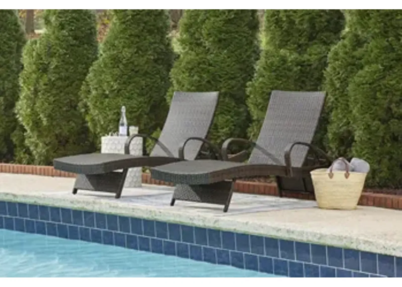 Kantana Chaise Lounge (set of 2)