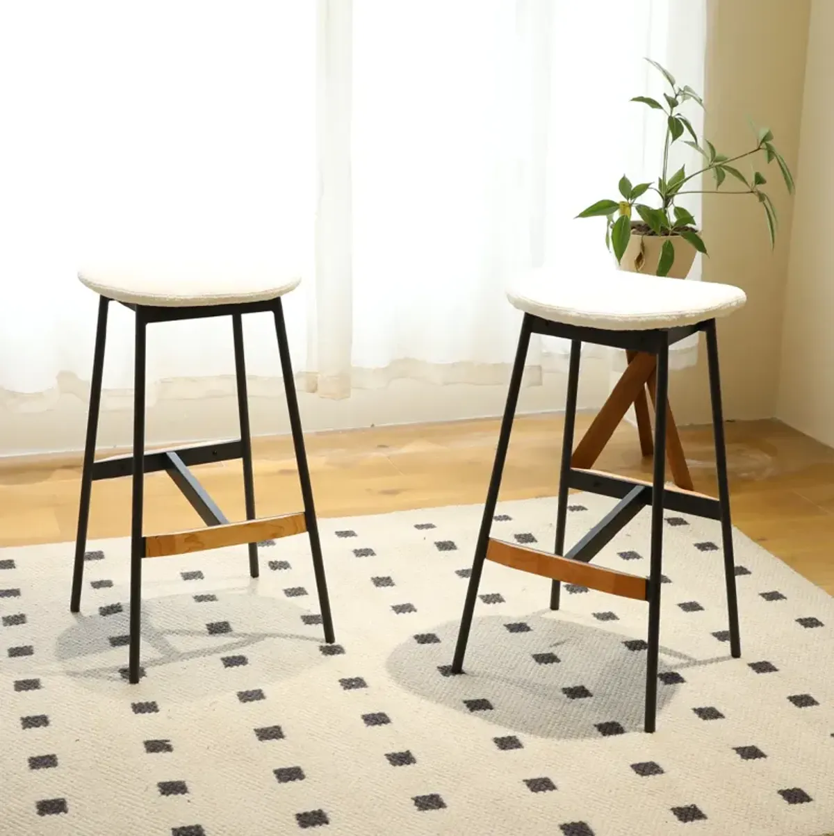 Stylish Modern Set of 2 Upholstered Bar Stools