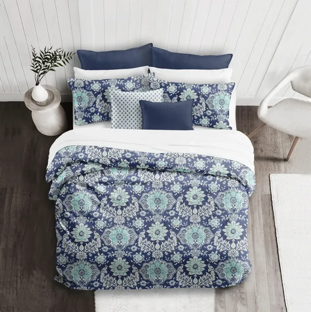 6ix Tailors Fine Linens Osha Blue/Aqua Coverlet Set