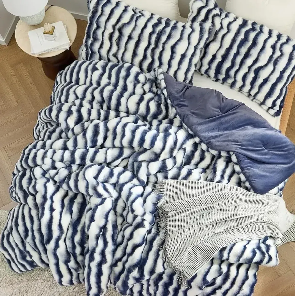 Freezin Waters - Coma Inducer® Oversized Comforter Set - Navy Ocean