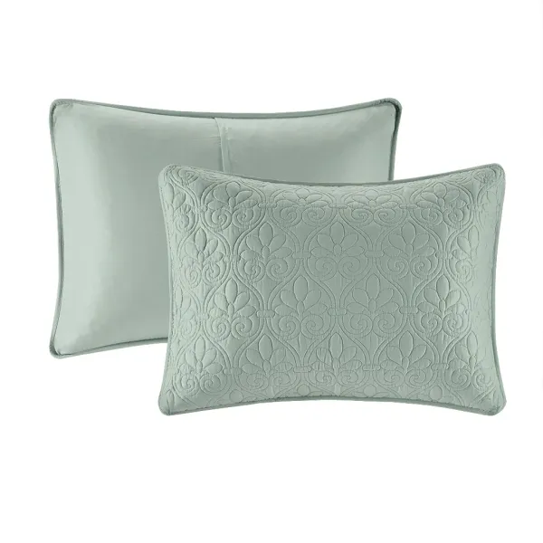 Gracie Mills Sandy Reversible Bedspread Set with Classic Stitch Pattern