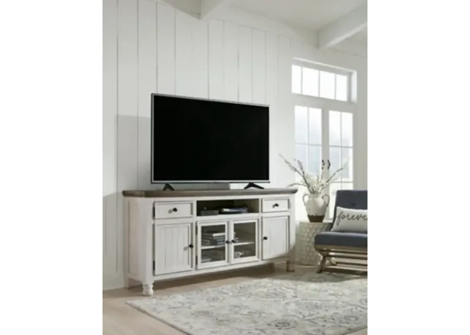 Havalance TV Stand