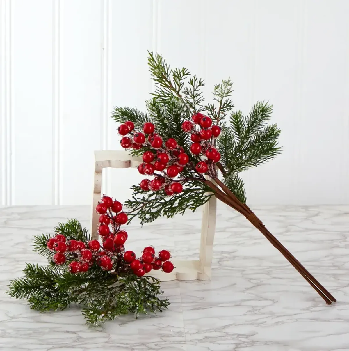 Hivvago 20" Iced Pine and Berries Artificial Plant (Set of 6)