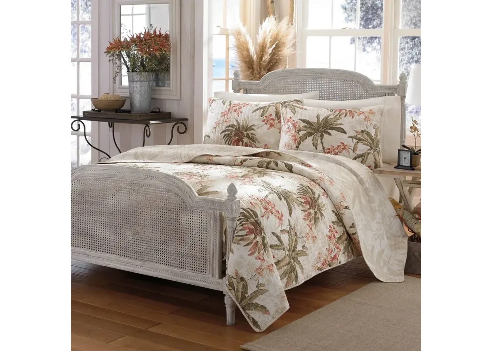 Hivvago King Cotton Coastal Palm Tree Floral 3 Piece Reversible Quilt Set