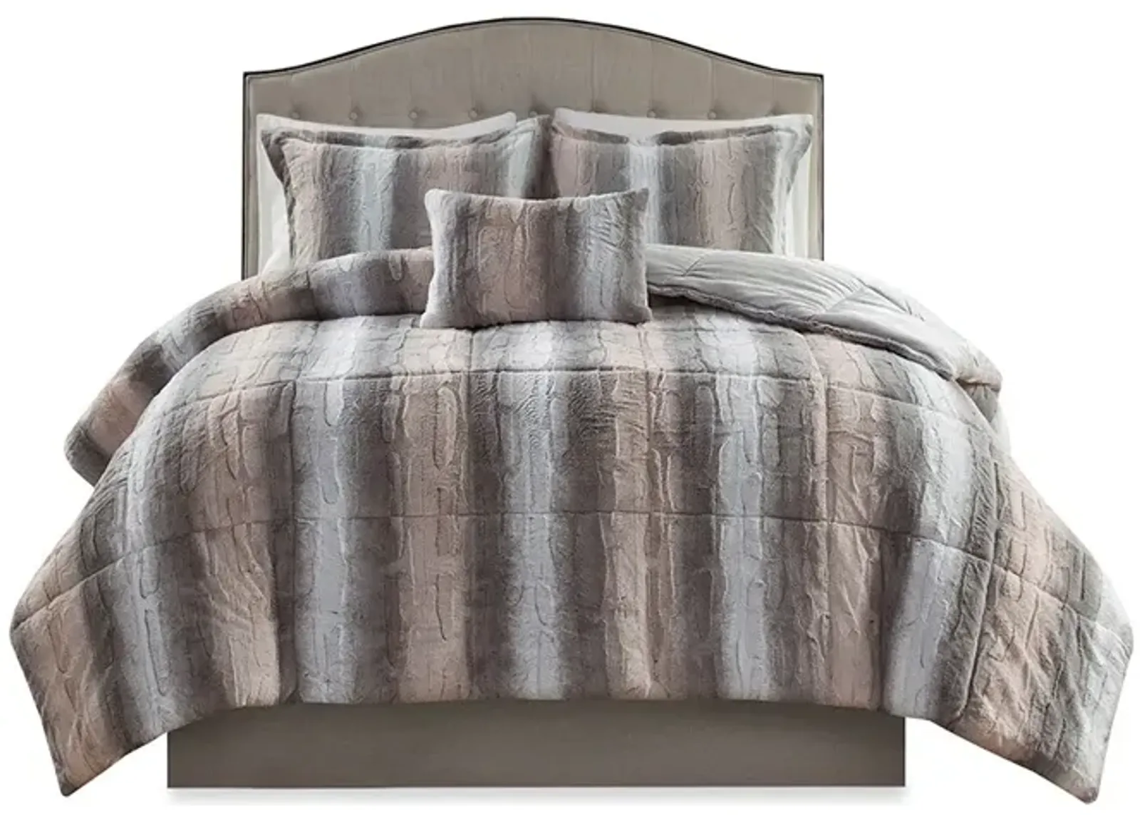 Gracie Mills Shawn 4-Peice Soft Faux Fur to Mink Comforter Set