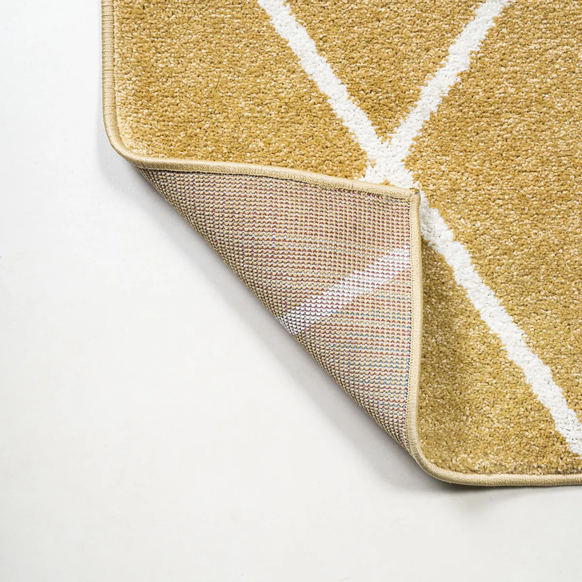 Cole Minimalist Diamond Trellis Round Area Rug