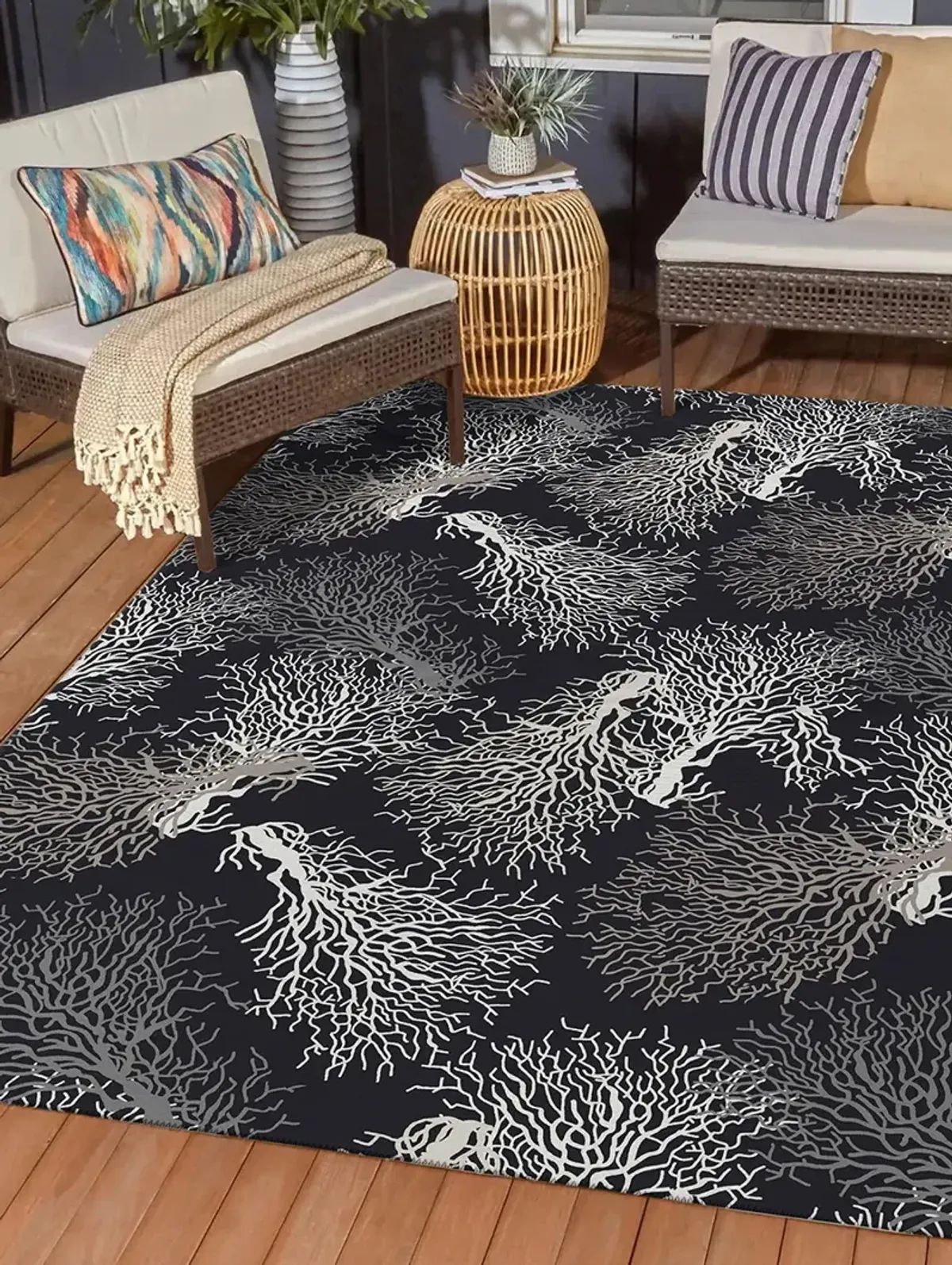 Seabreeze SZ3 Black 8' x 10' Rug