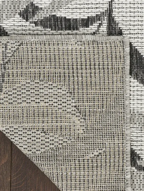 Garden Oasis GOA01 Gray 10' x 14' Rug