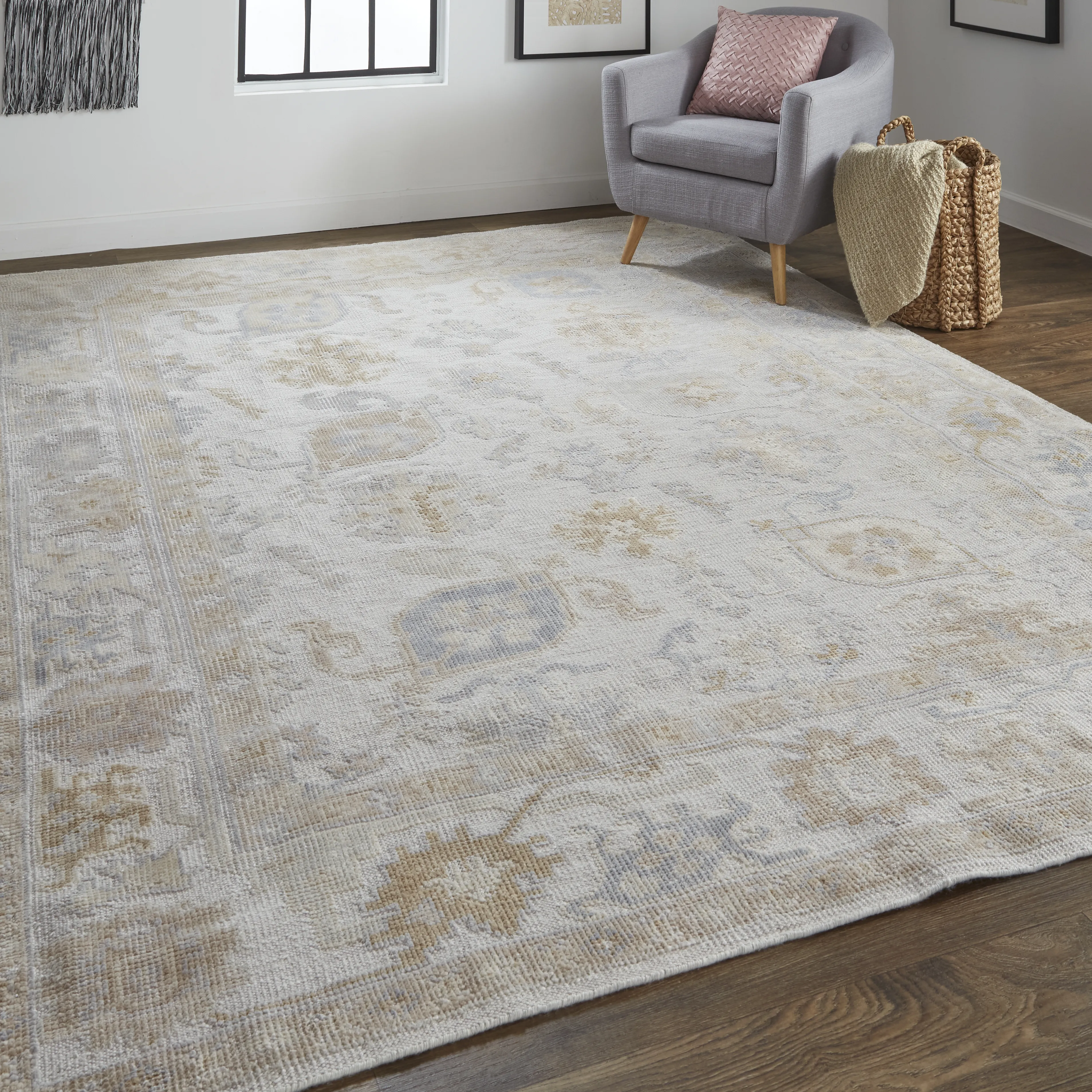 Wendover 6847F Ivory/Tan 8' x 10' Rug