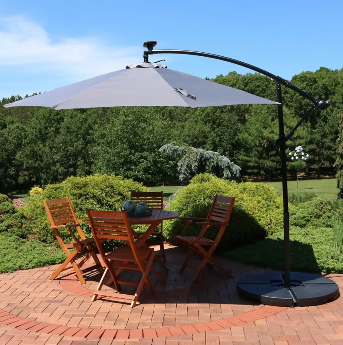 Sunnydaze 9.5 ft Solar Cantilever Offset Patio Umbrella