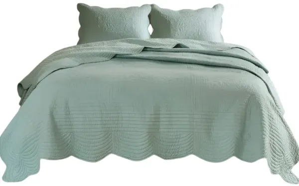 3-Piece Reversible Scalloped Edges Microfiber Quilt Set for Cozy Bedding and Decor