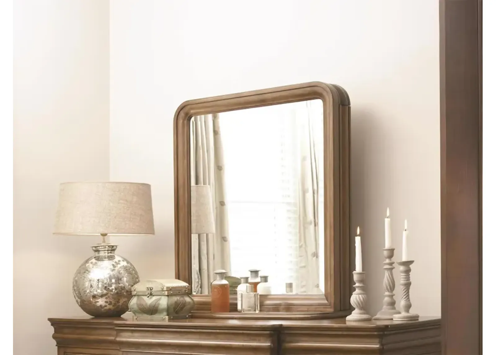 Vertical Storage Mirror