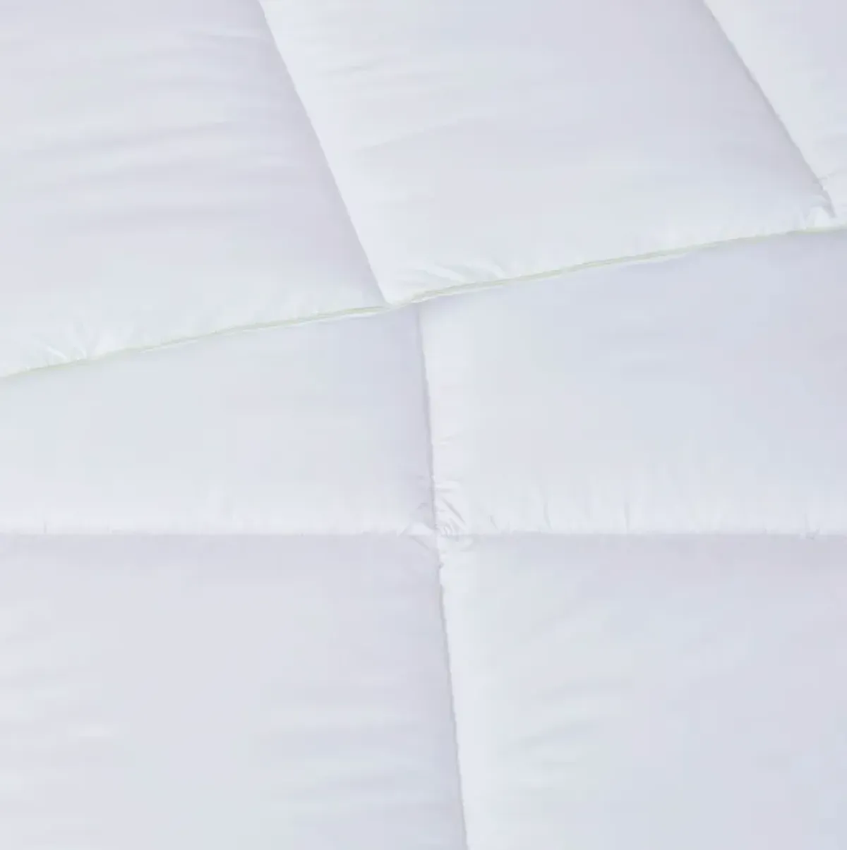 Gracie Mills Eloise Anti-Microbial Down Alternative Comforter