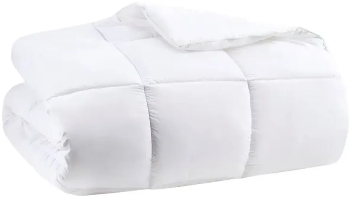 Gracie Mills Eloise Anti-Microbial Down Alternative Comforter