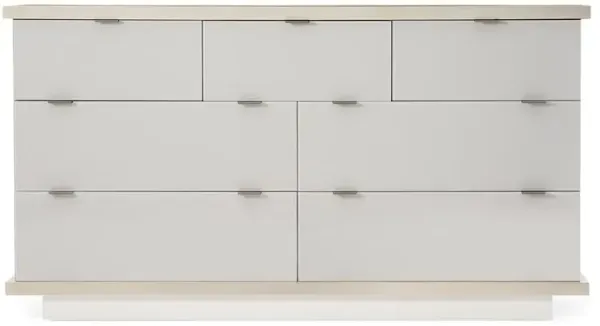 Expressions Dresser