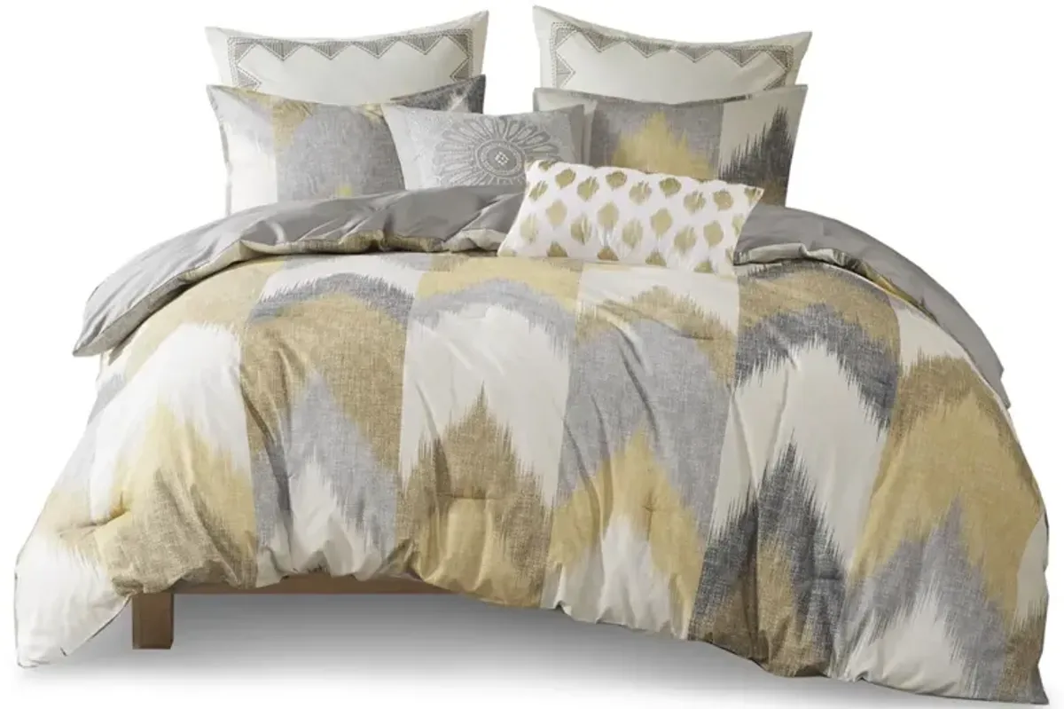 Gracie Mills Heise Ikat Chevron Comforter Set