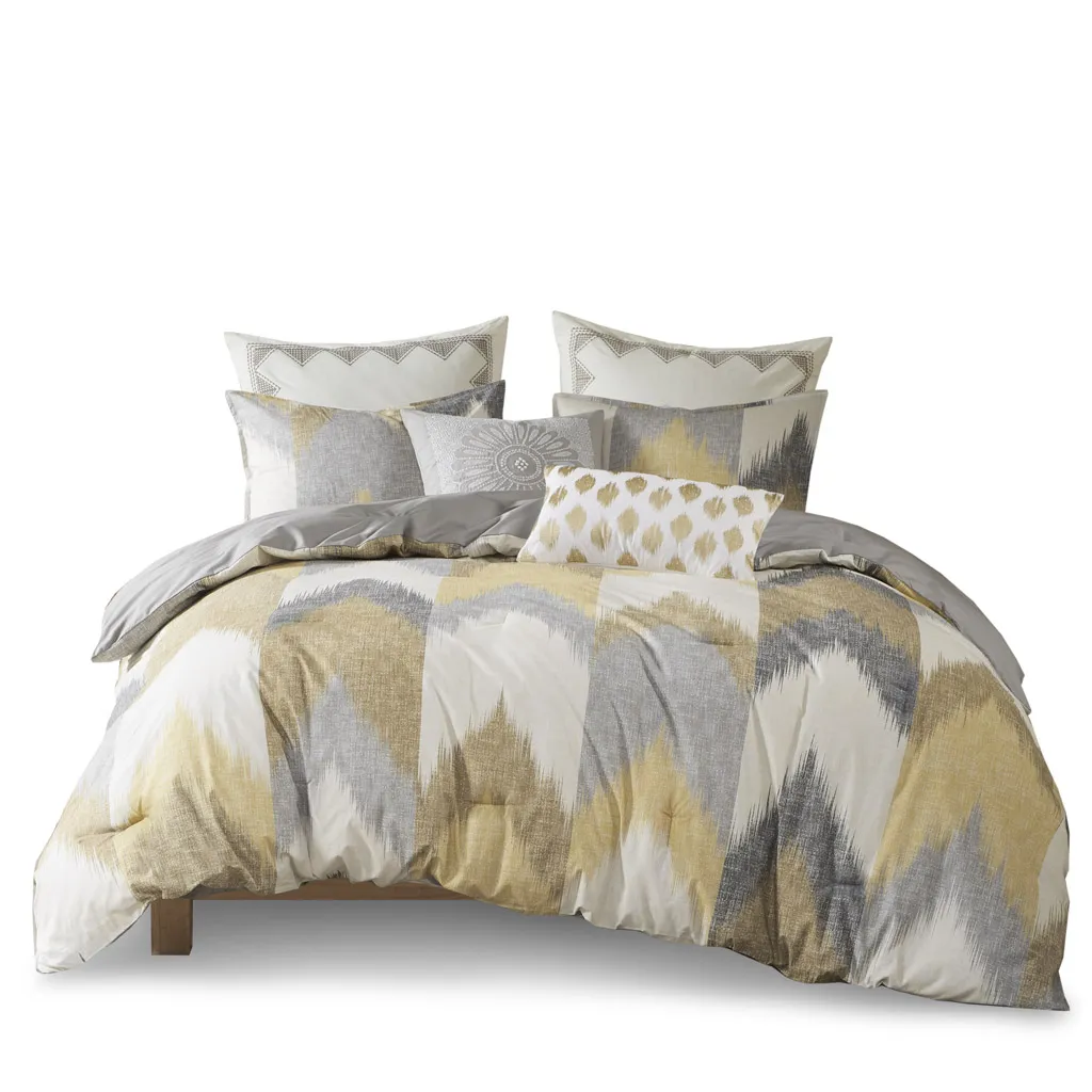 Gracie Mills Heise Ikat Chevron Comforter Set