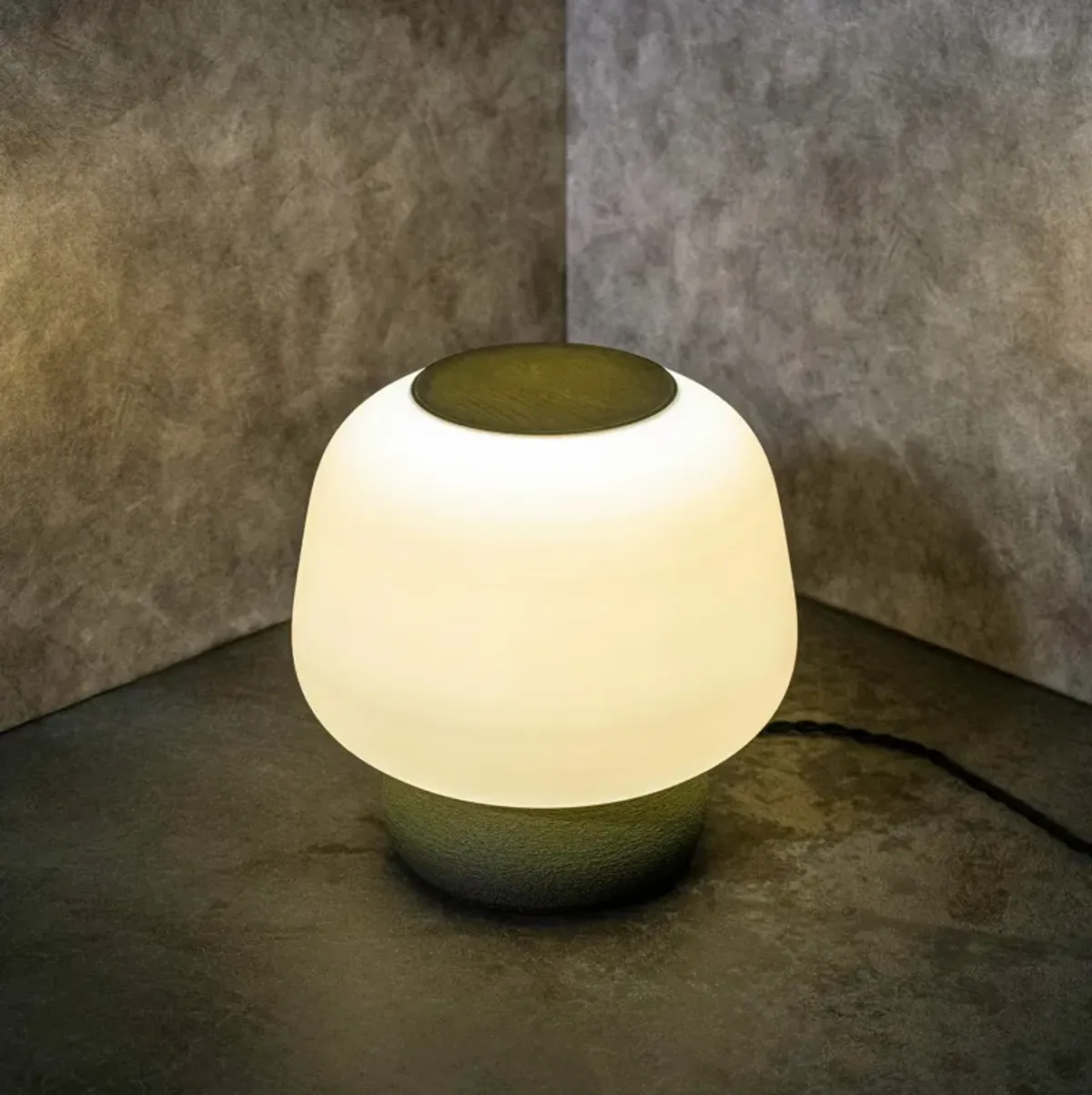 Mushroom Modern Classic Plant-Based PLA 3D Printed Dimmable LED Table Lamp