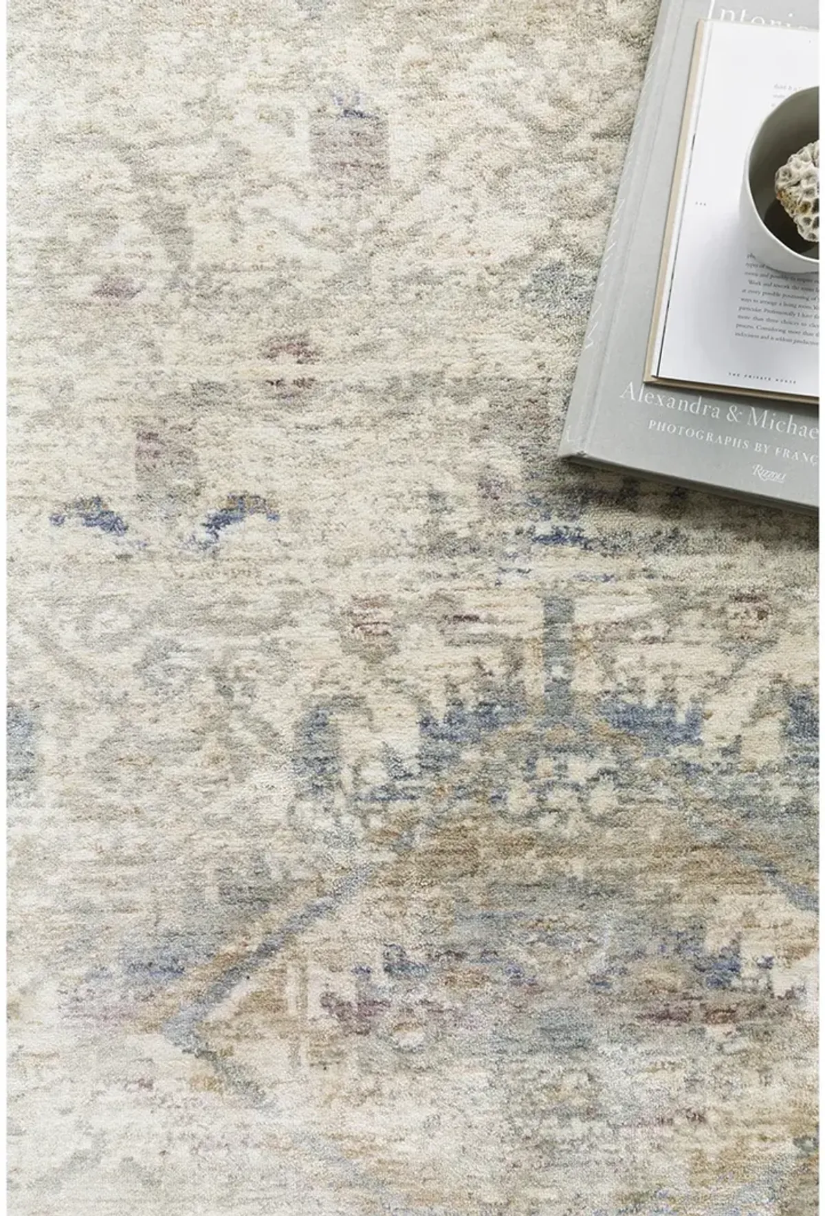 Revere Ivory/Blue 9'6" x 12'5" Rug