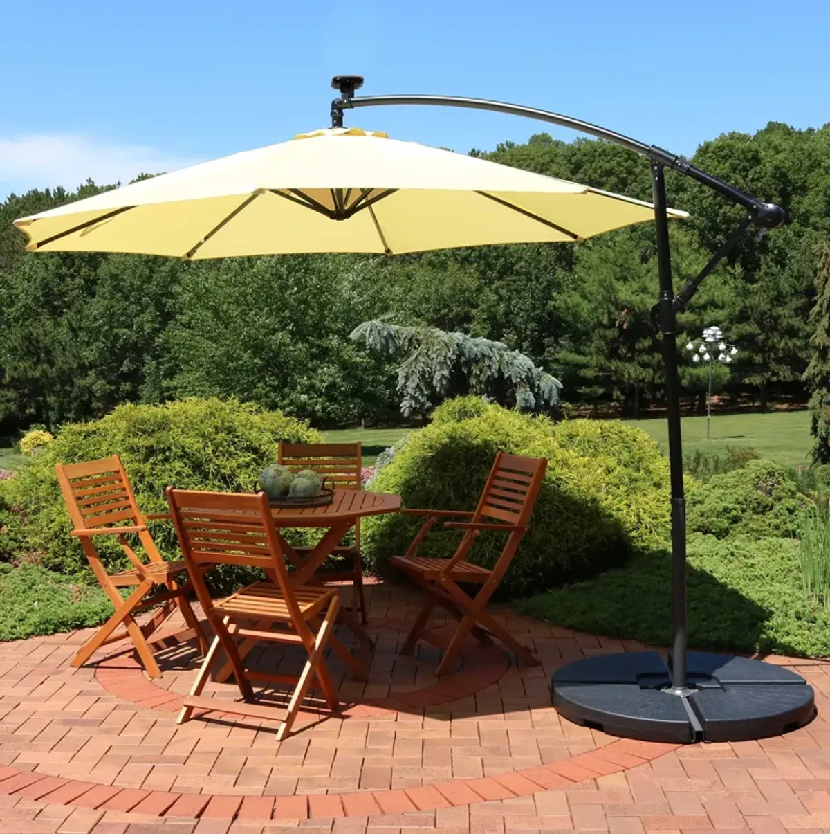 Sunnydaze 9.5 ft Solar Cantilever Offset Patio Umbrella