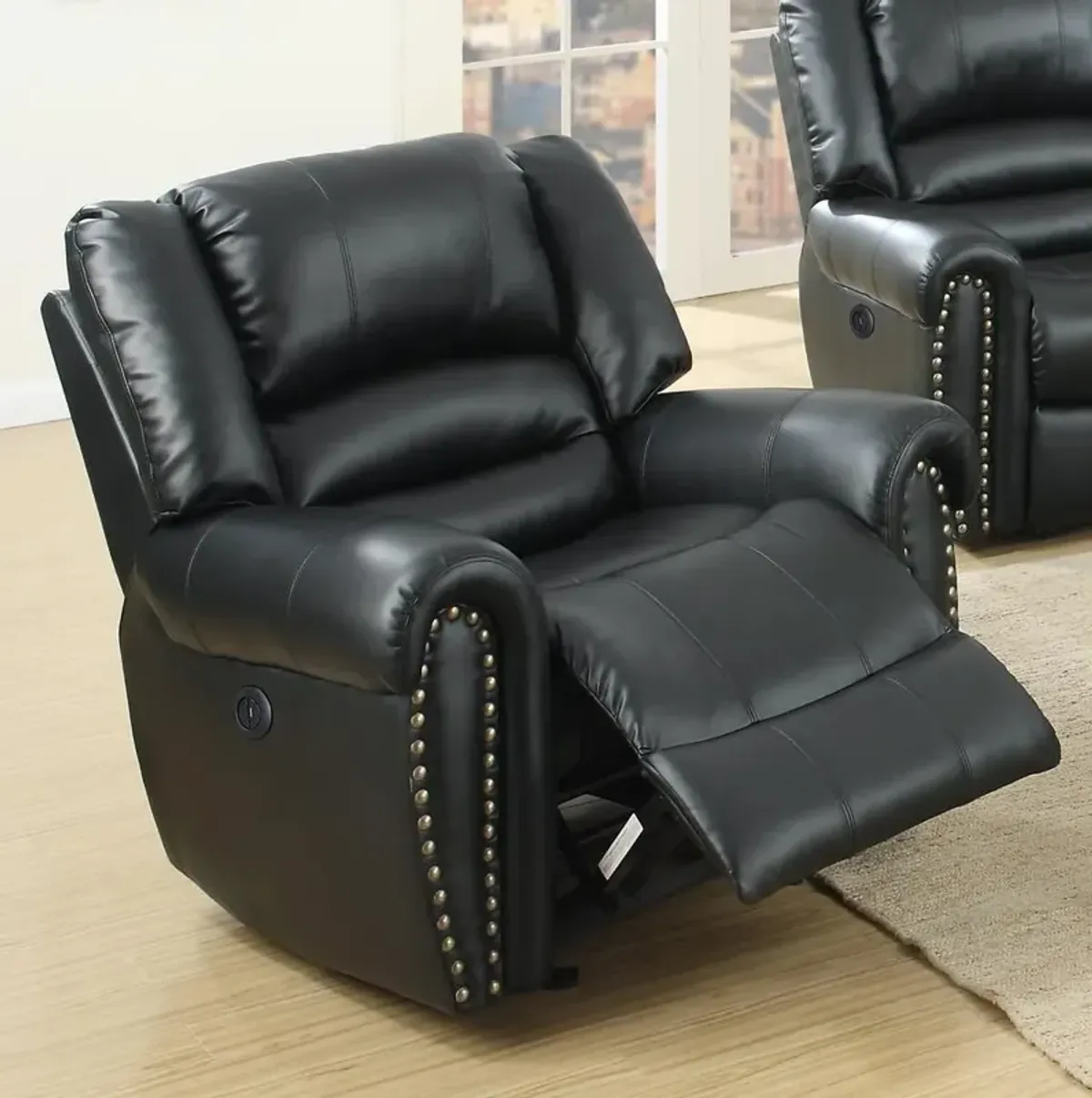 Poundex Power Recliner-Black