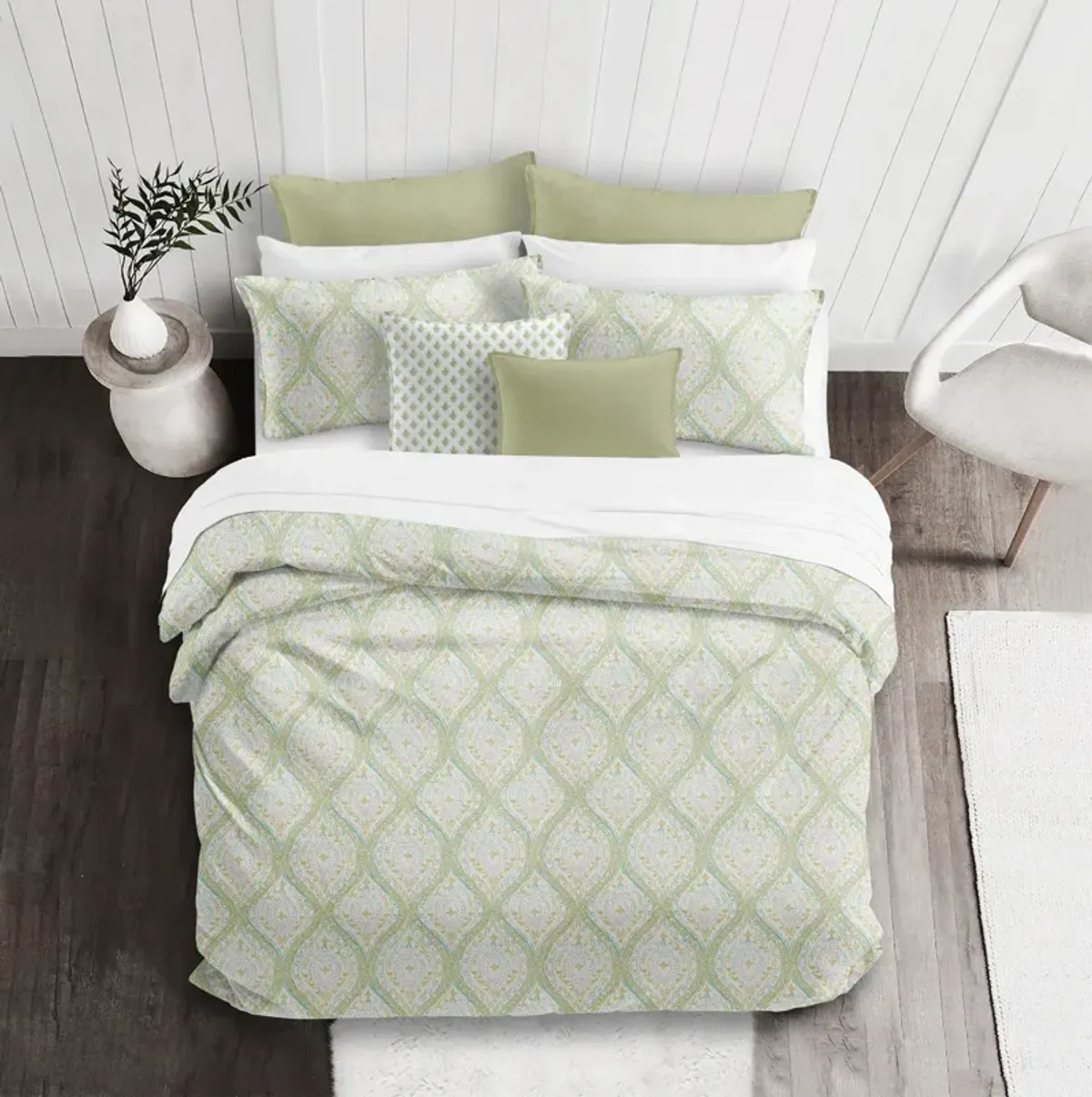 6ix Tailors Fine Linens Cressida Green Tea Comforter Set