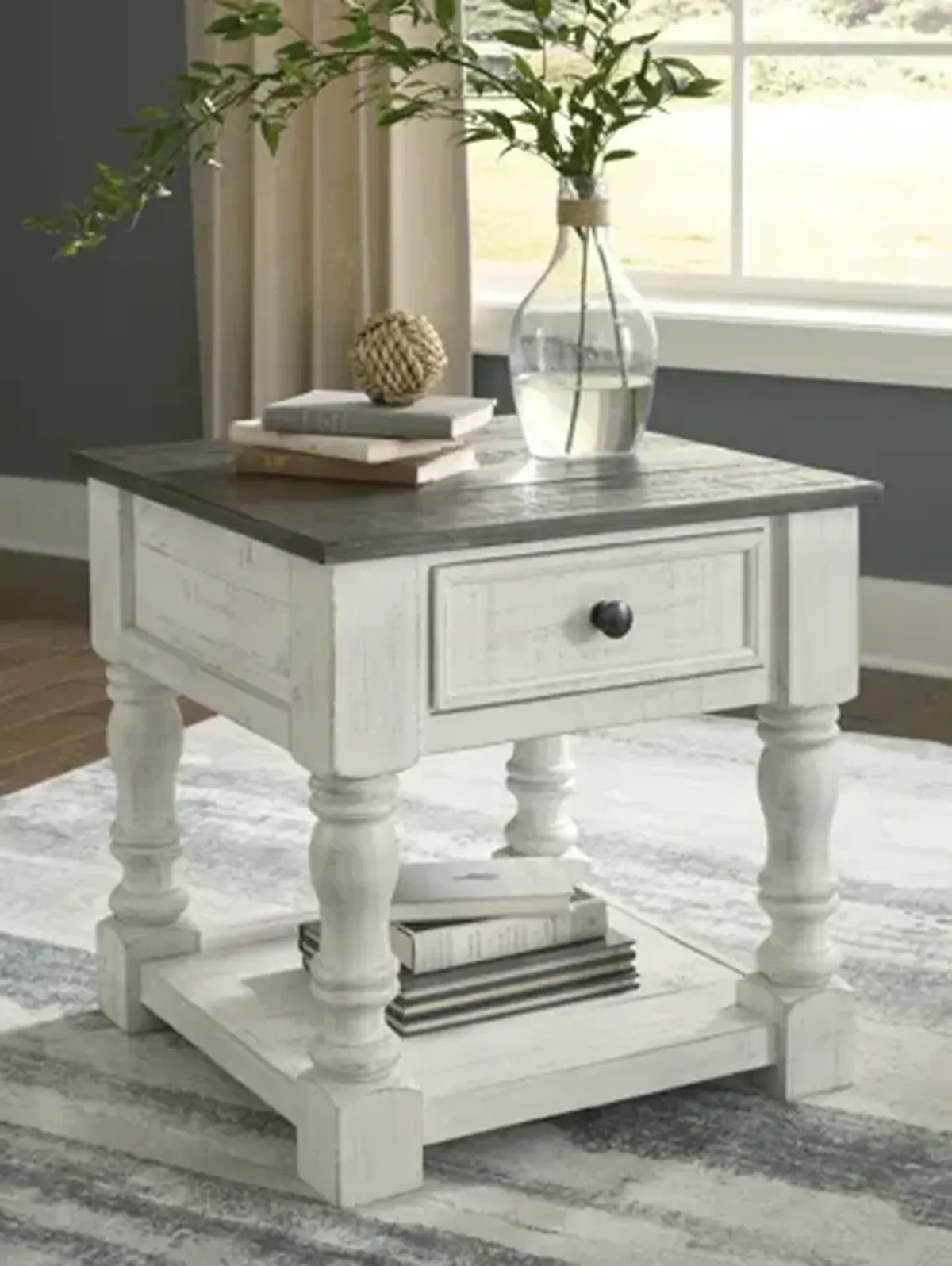 Havalance Square End Table