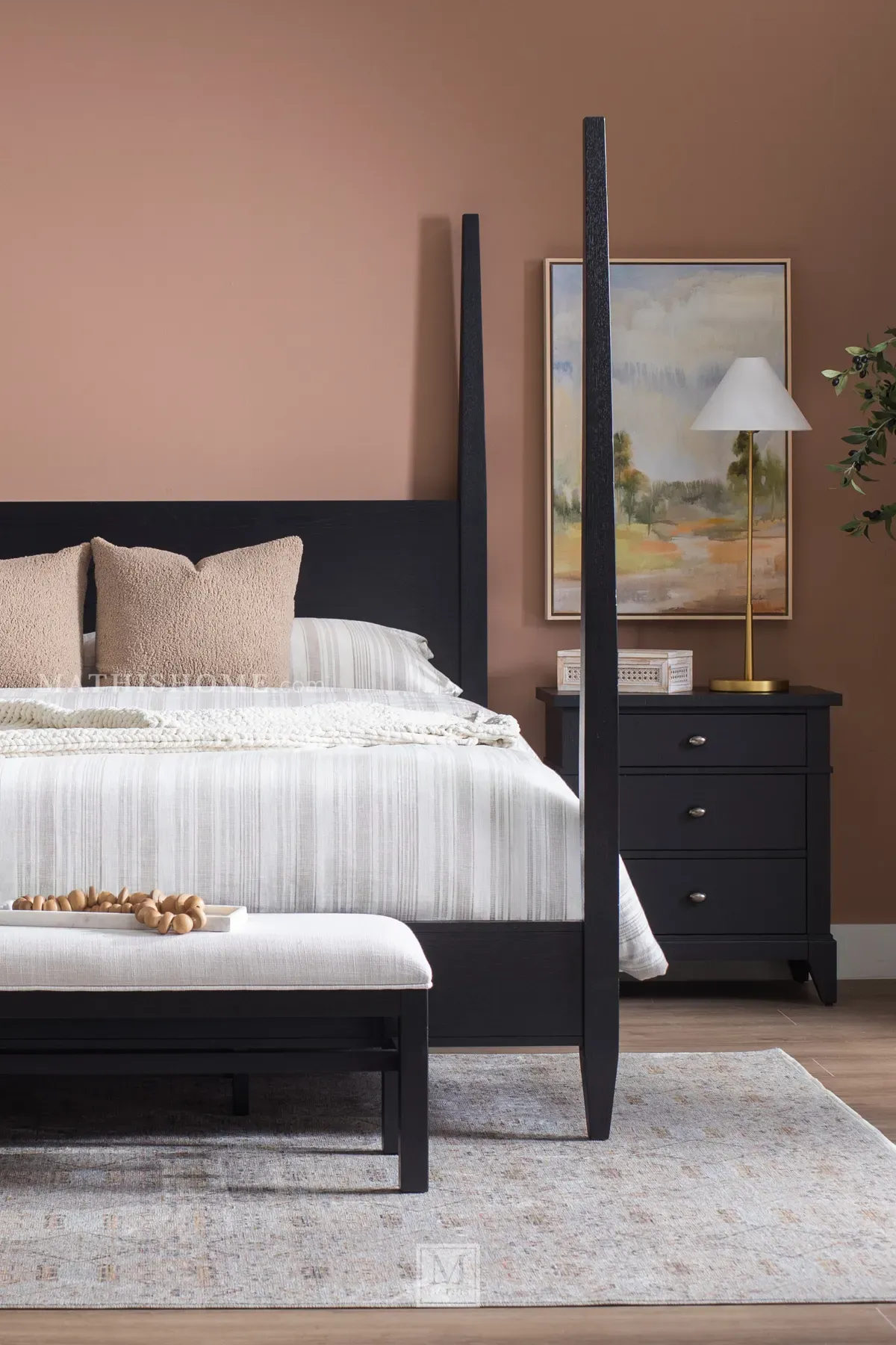 Traditions Queen Poster Bed