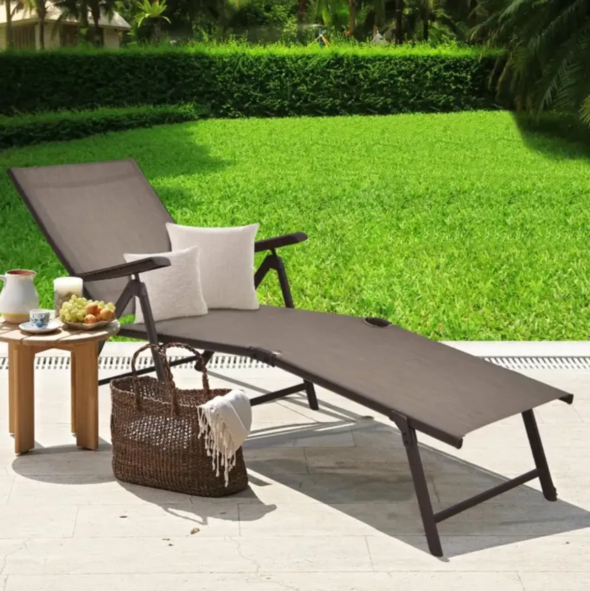 Hivvago Patio Foldable Chaise Lounge Chair with Backrest and Footrest