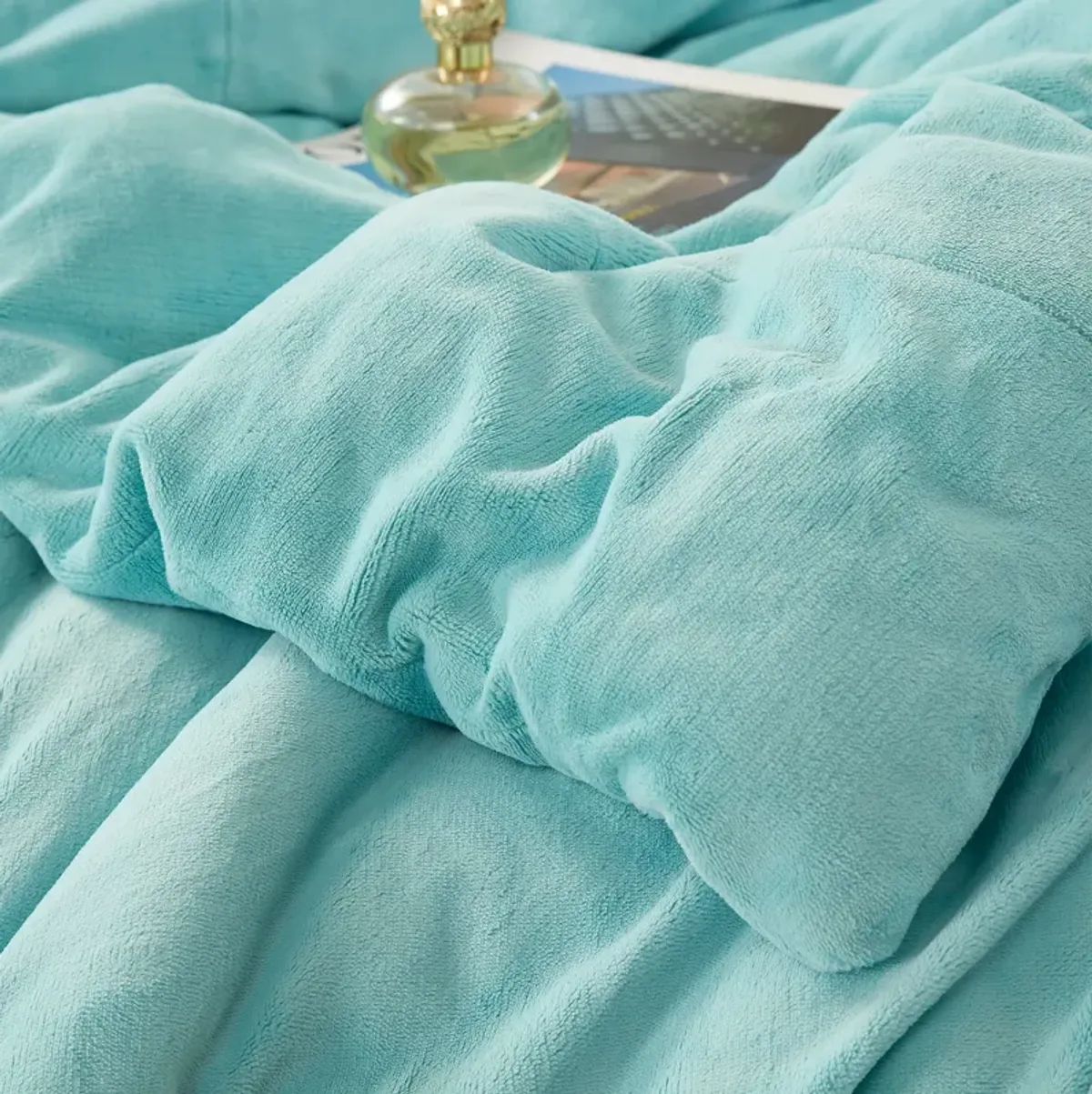 Git Cozy - Coma Inducer® Oversized Comforter - Turks & Caicos Bay Beach