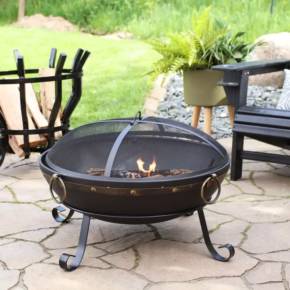 Sunnydaze 25 in Victorian Steel Fire Bowl with Handles and Spark Screen