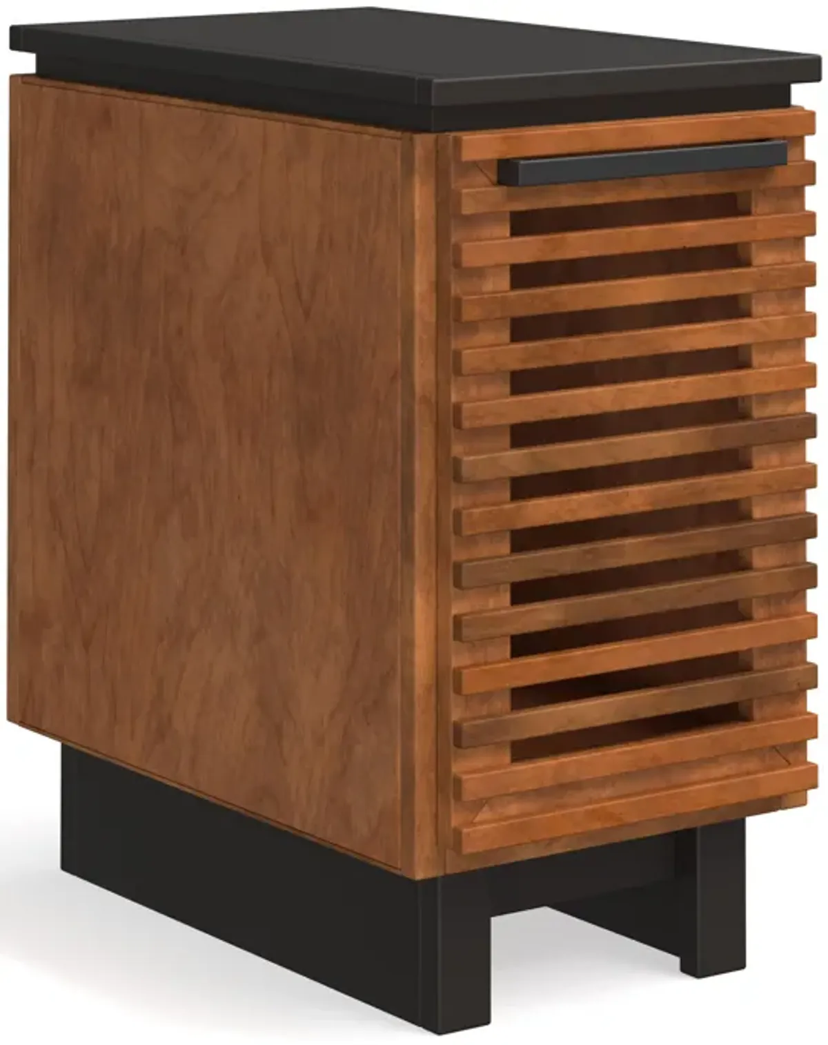 Graceland 13" Chairside Table