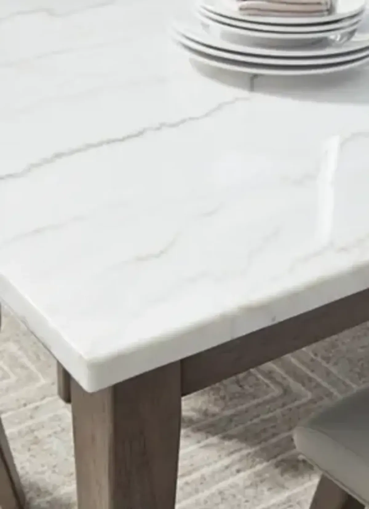 Loyaska White Dining Table