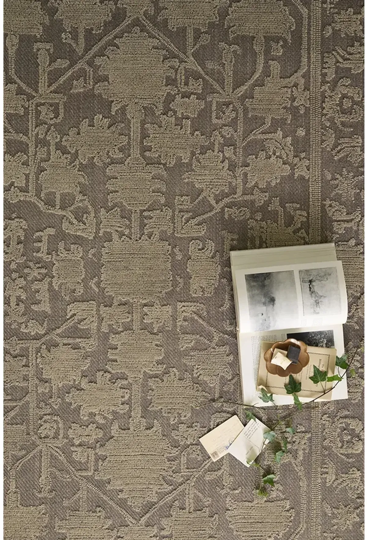 Gloria GLO01 Bark/Khaki 7'9" x 9'9" Rug