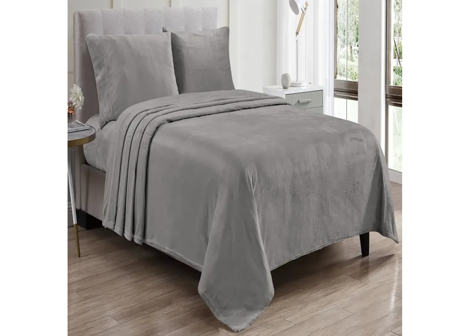 Plazatex Kansas Wrinkle Resistant Ultra Soft Solid Premium All Season Bed Sheet Set