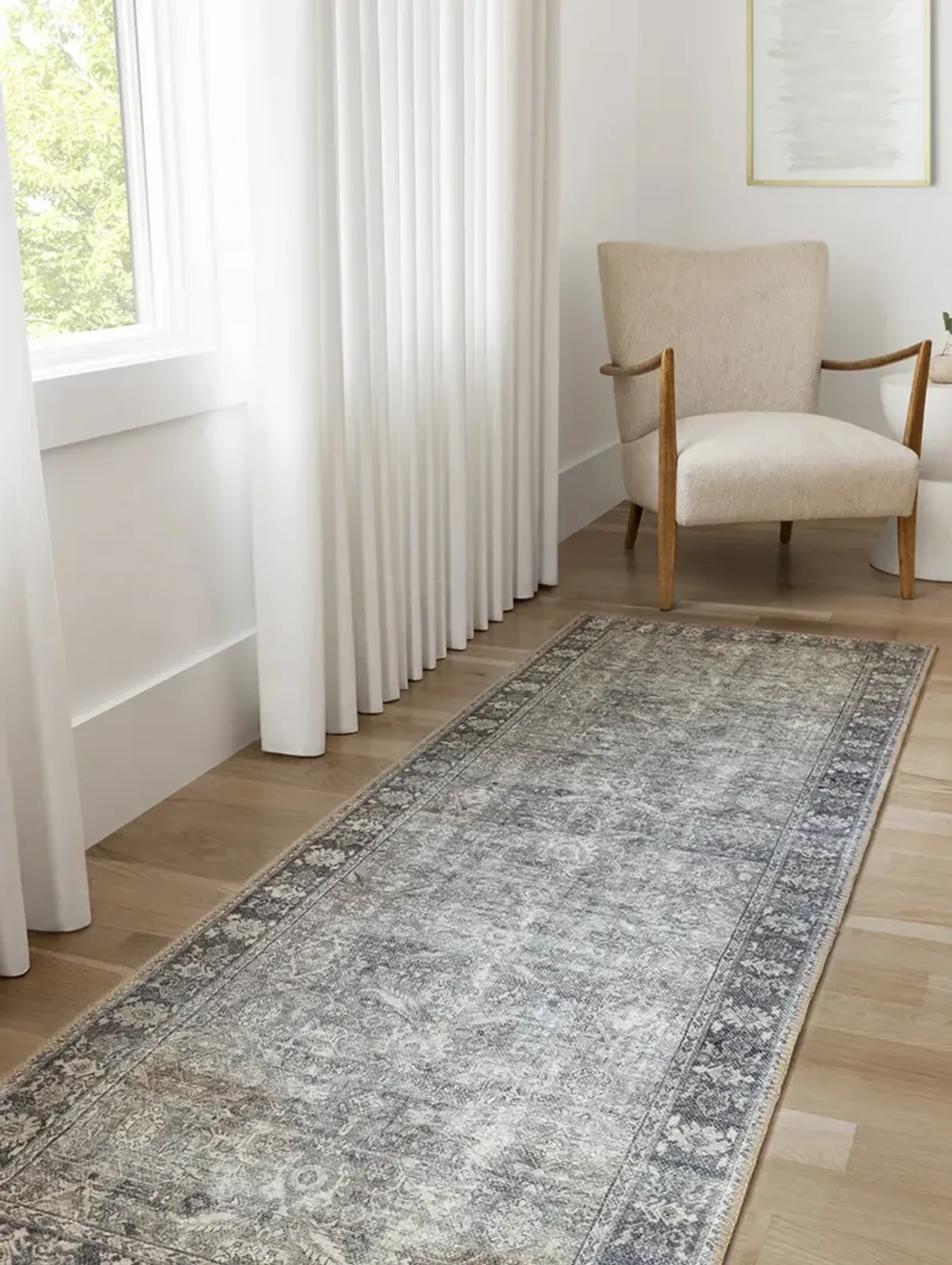 Wynter WYN07 2'6" x 9'6" Rug