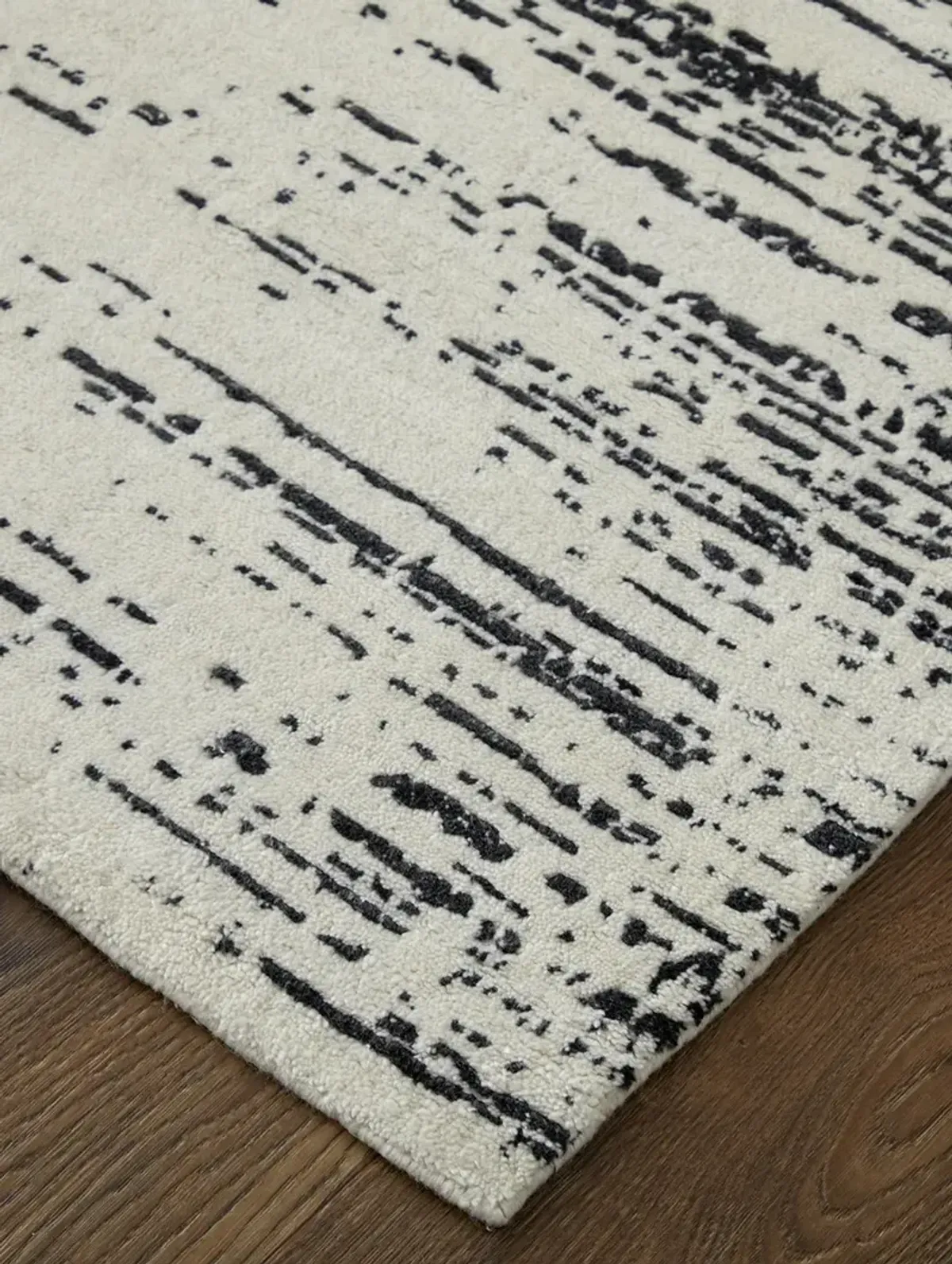 Coda 8928F 9' x 12' Black/White Rug