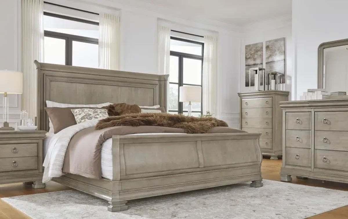 Lexorne Queen Sleigh Bed