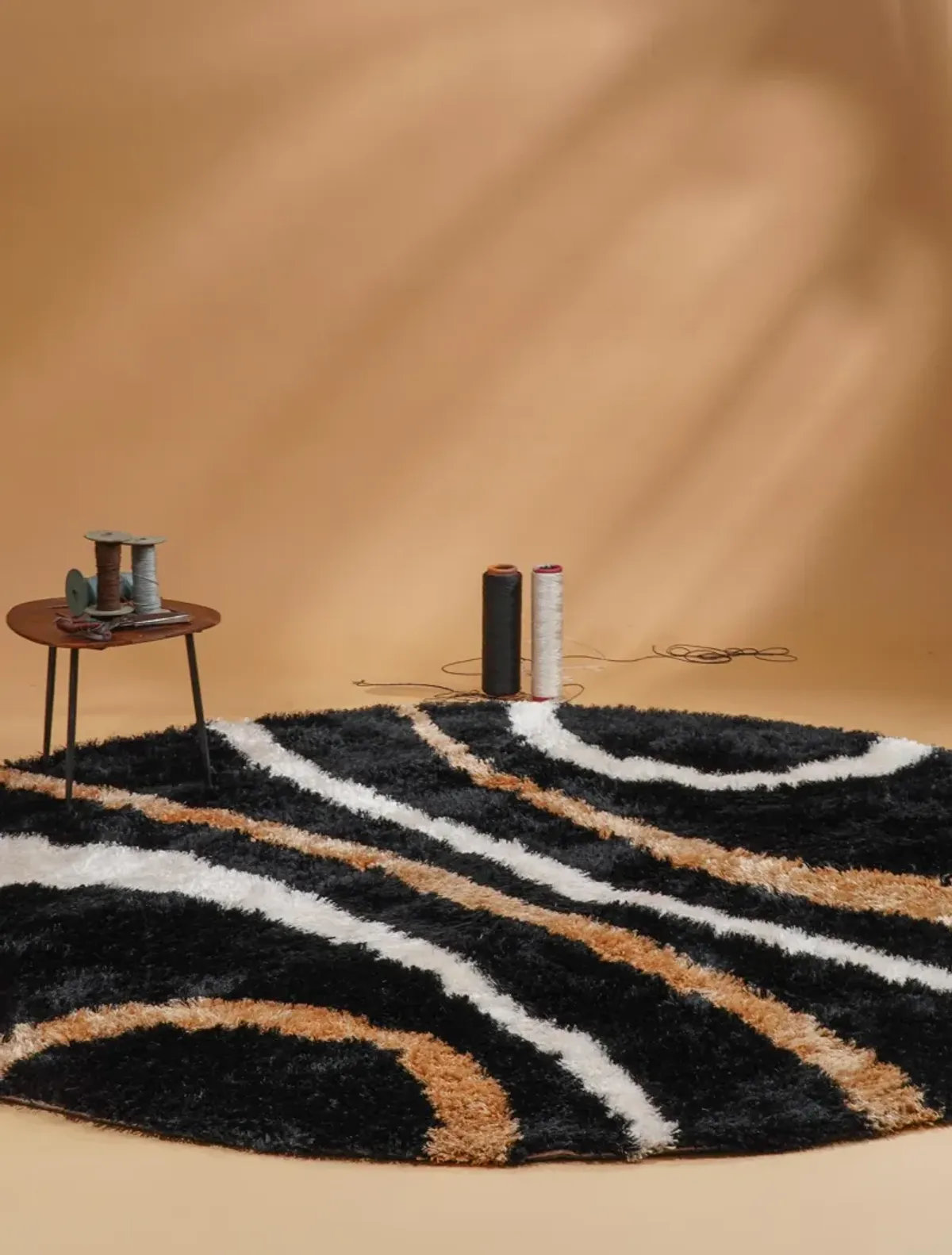 RUGSOTIC CARPETS HAND TUFTED SHAG POLYESTER ECO-FRIENDLY AREA RUGS  - 10'x10', Round, Black, Geometric Modern Design, High Pile Thick Handmade Anti Skid Area Rugs for Living Room, Bed Room K00002