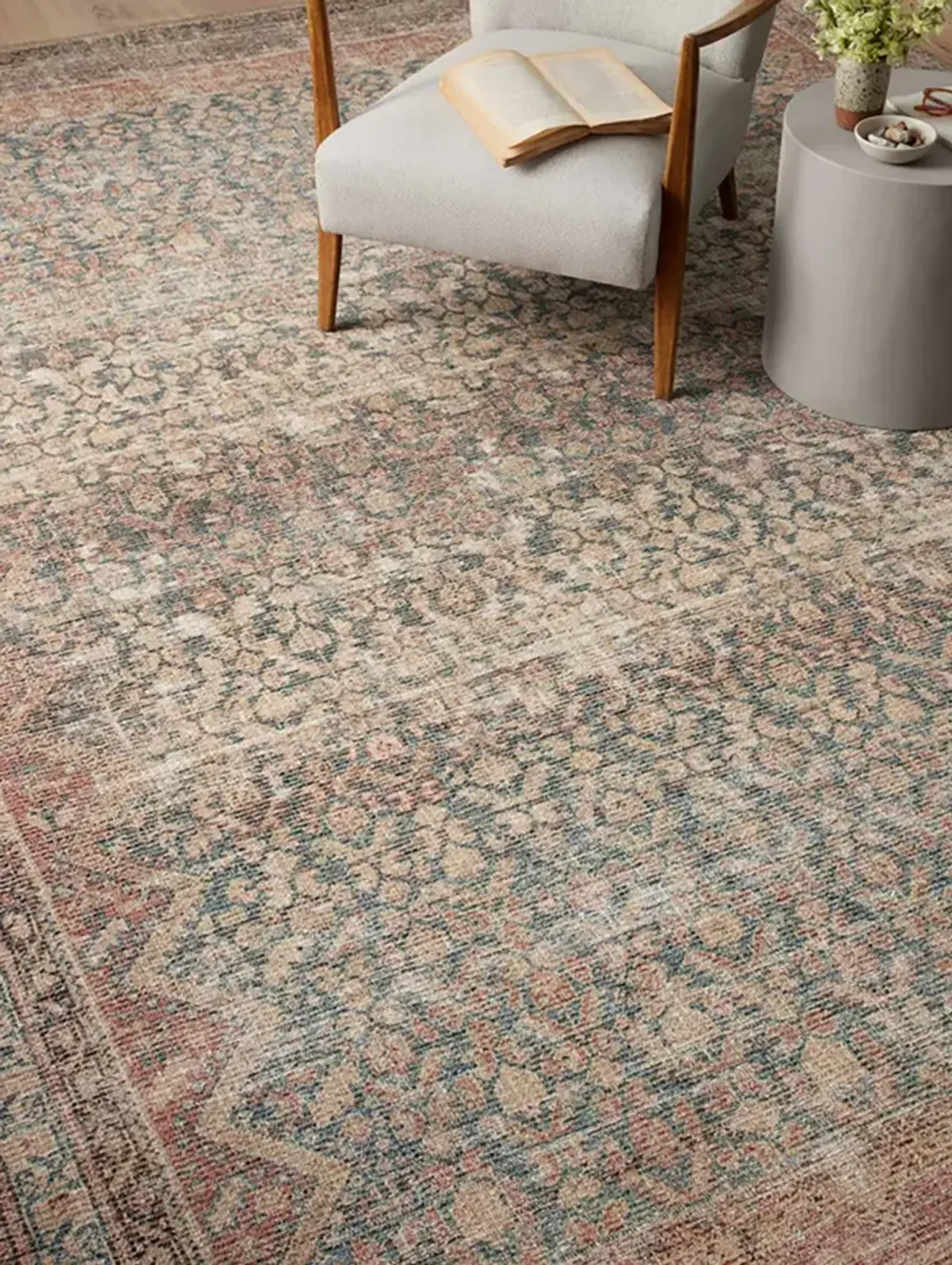 Aubrey AUB03 2'" x 5'" Rug