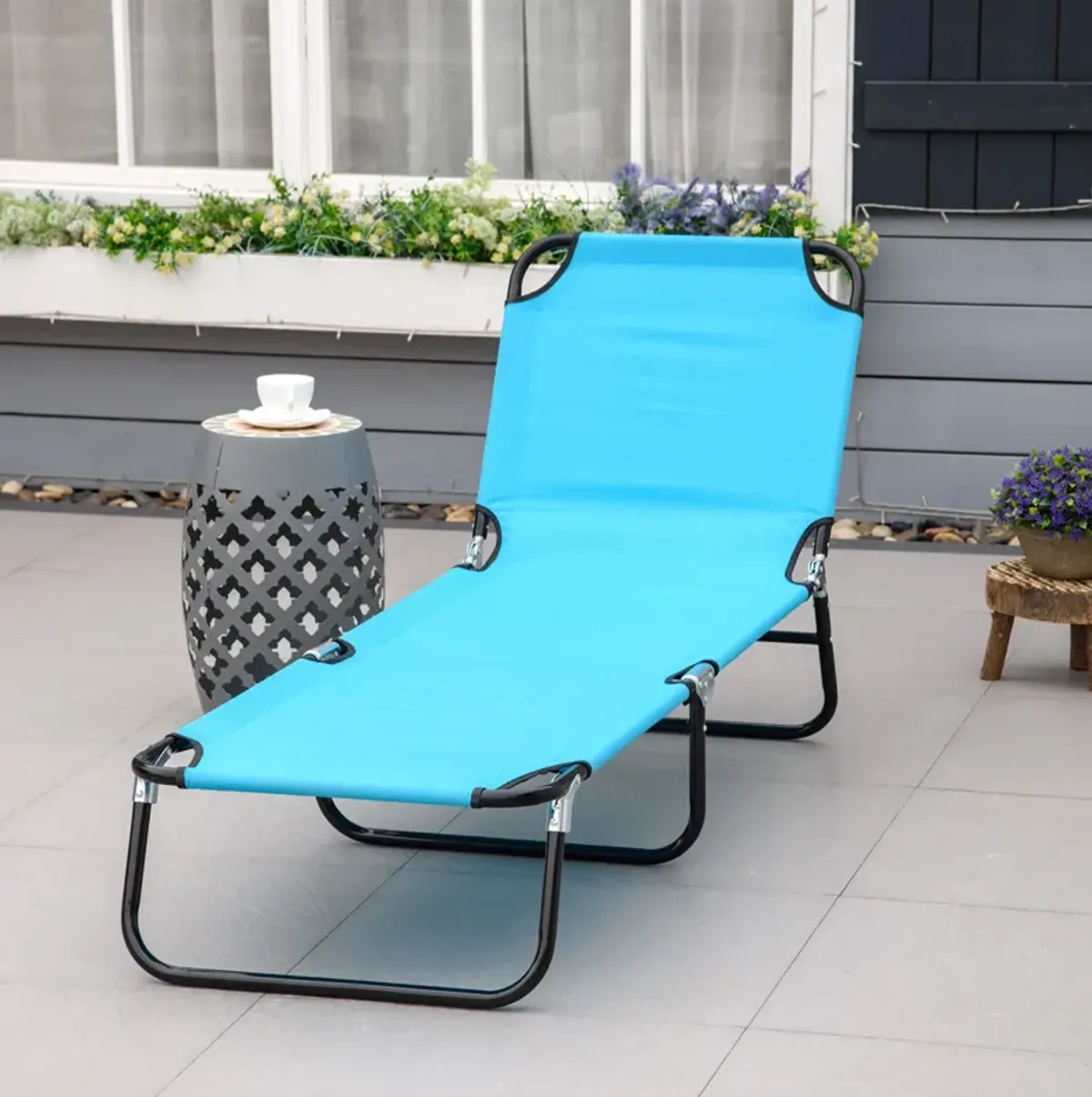 Outsunny Folding Chaise Lounge Pool Chair, Outdoor Sun Tanning Chair with Pillow, 5-Level Reclining Back, Steel Frame & Breathable Mesh for Beach, Yard, Patio, Sky Blue