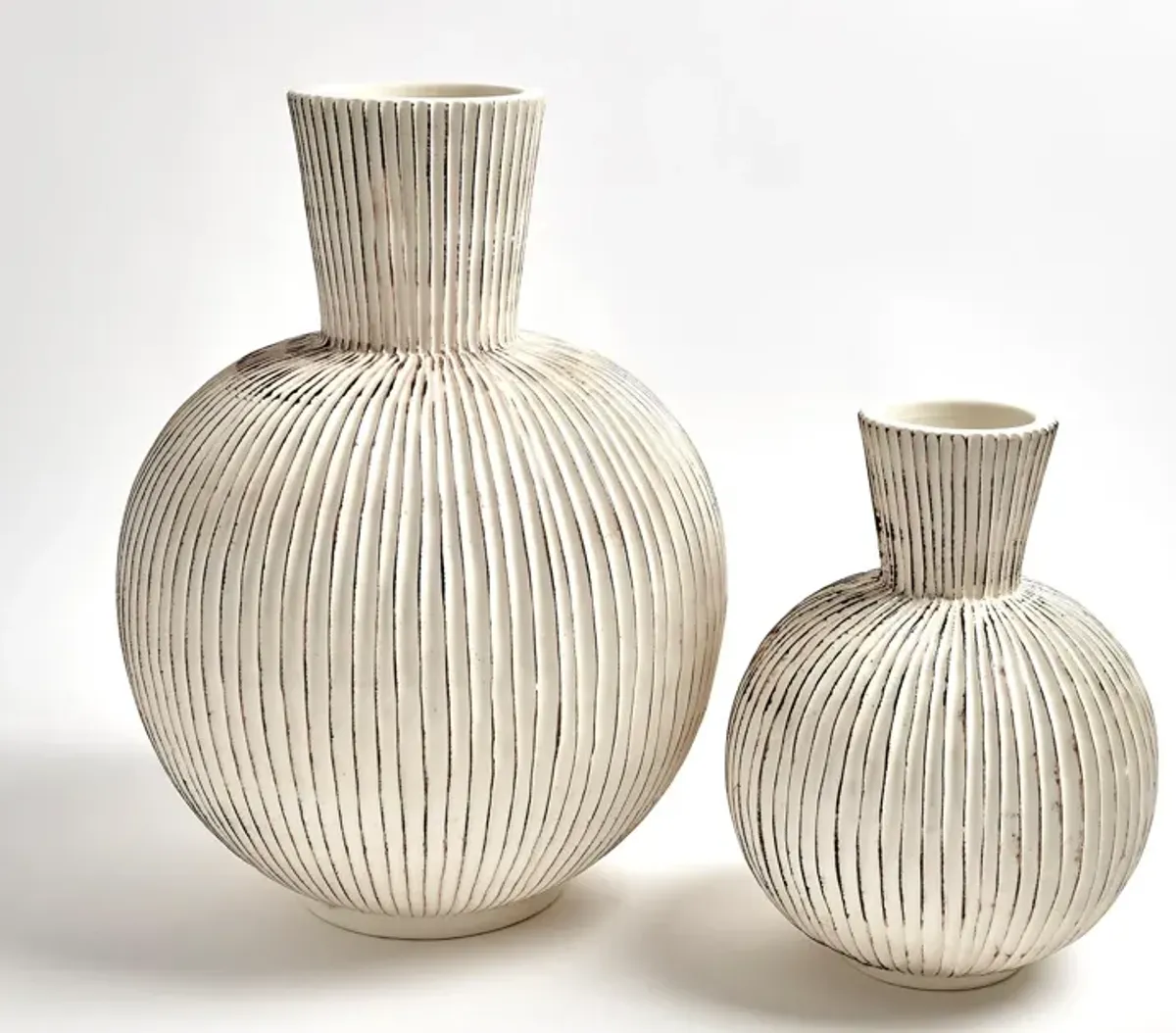 Furrow Sphere Vase-Small