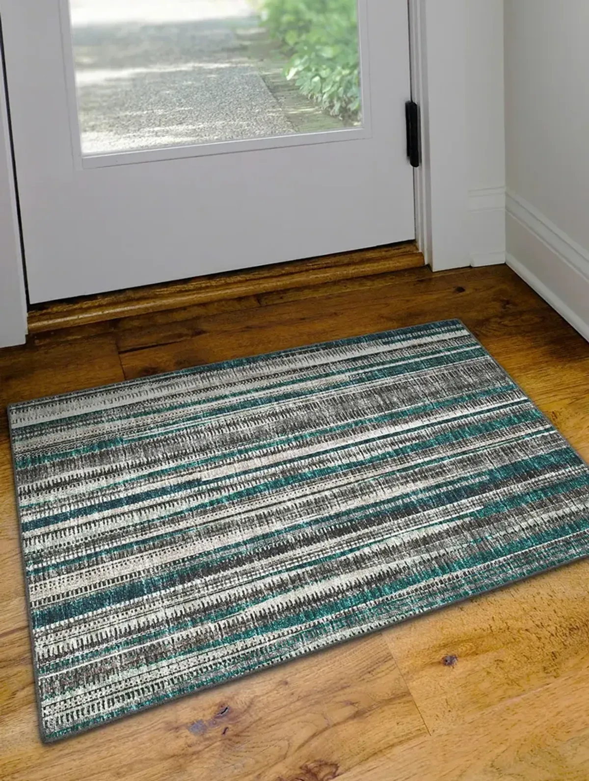 Amador AA1 Teal 2' x 3' Rug