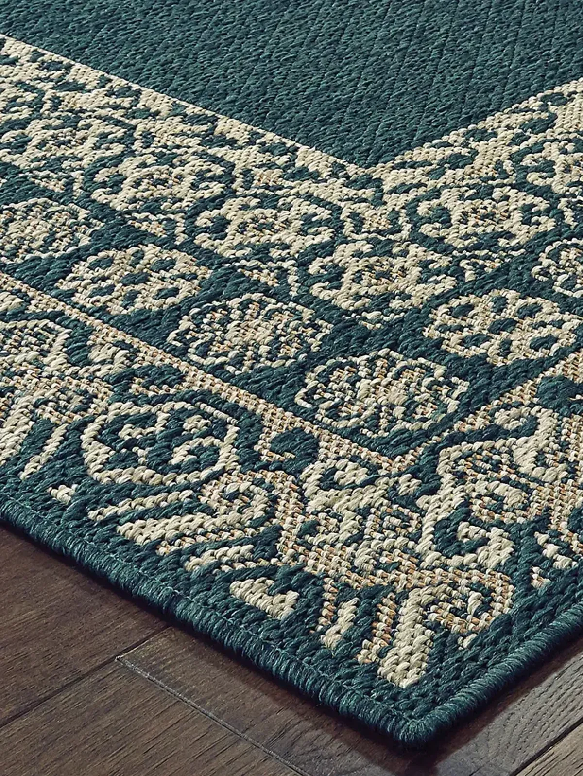 Latitude 5'3" x 7'3" Blue Rug