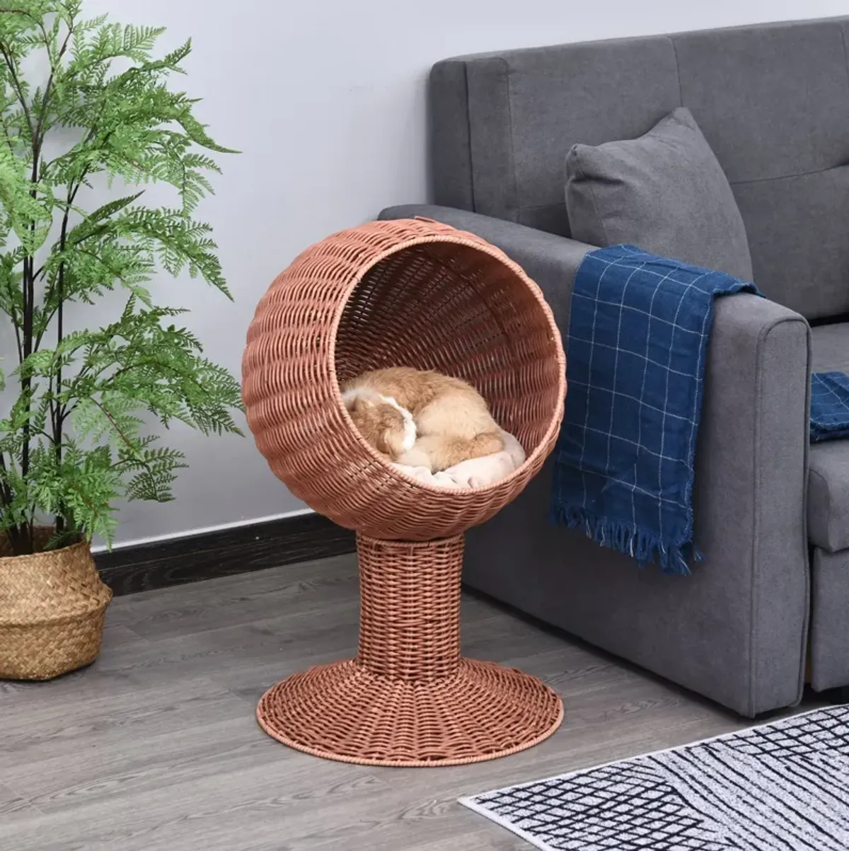 Cozy Cat Cocoon: Rotatable Woven Grass Egg Pod Bed with Cushion