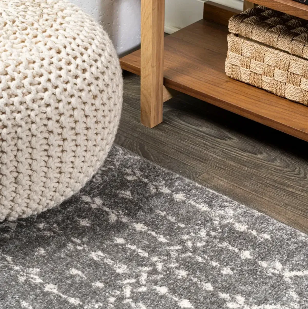 Moroccan HYPE Boho Vintage Diamond Black/Ivory 3' Round Area Rug