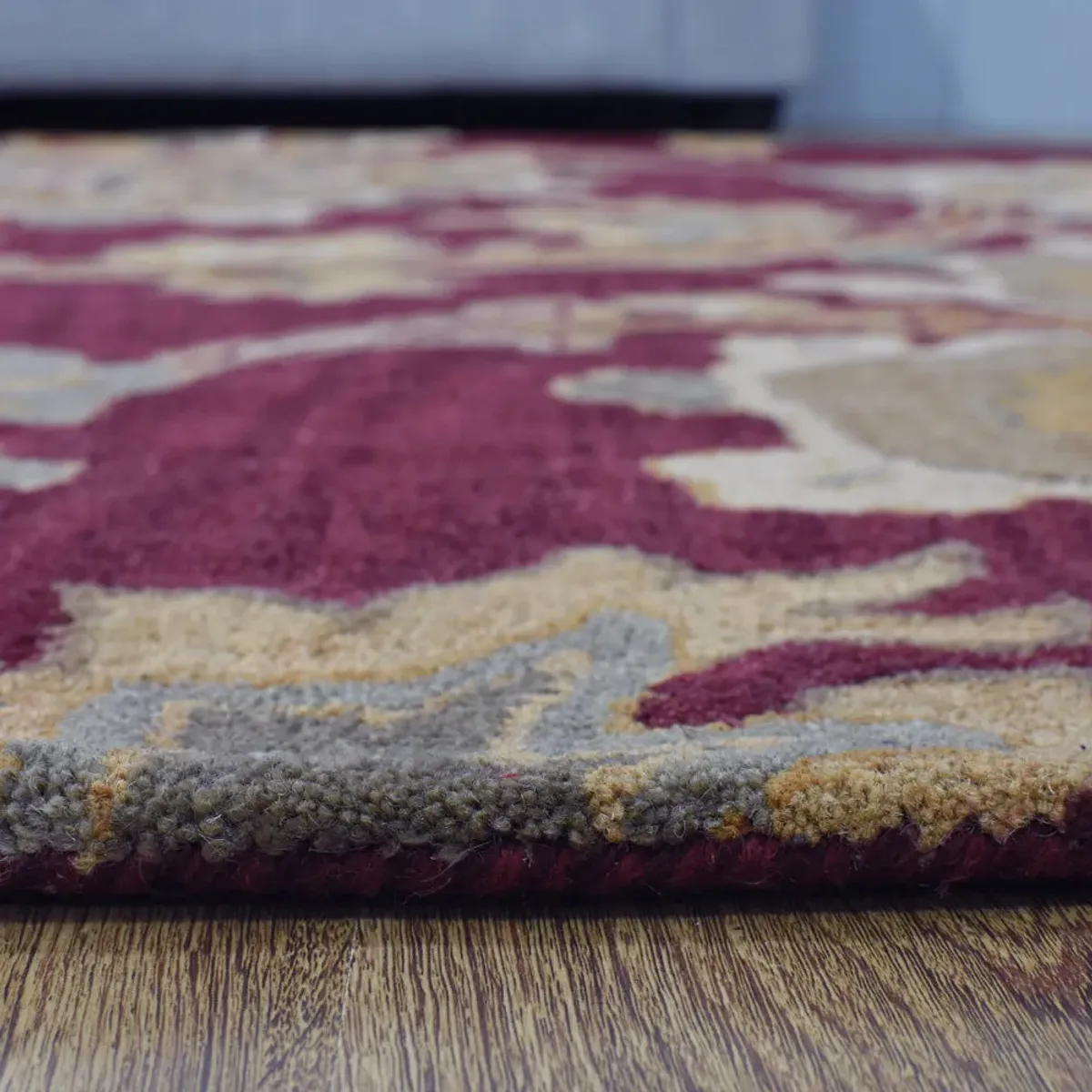 RUGSOTIC CARPETS HAND TUFTED WOOL ECO-FRIENDLY AREA RUGS  - 6'x6', Square Shape, Dark & Red, Floral Modern Design, High Pile Thick Handmade Anti Skid Area Rugs for Living Room, Bed Room (K00151)